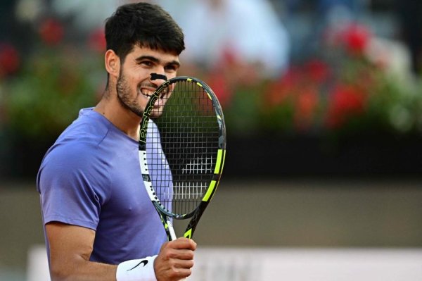 ATP罗马大师赛-阿尔卡拉斯直落两盘战胜辛纳夺魁